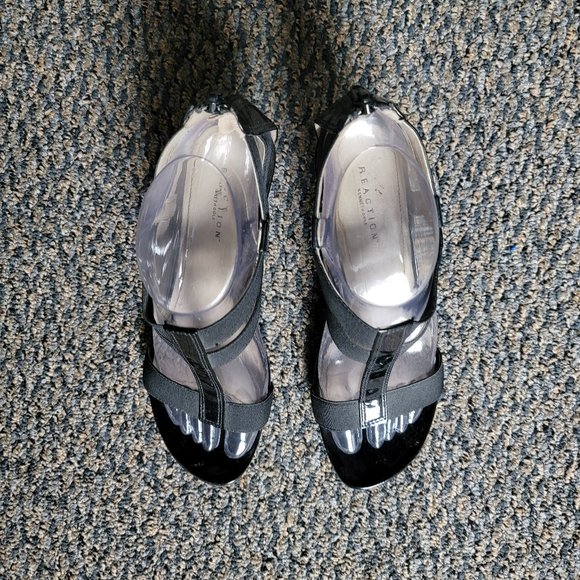 Black Kenneth Cole Strappy Sandals Size 7.5 - Picture 2 of 12